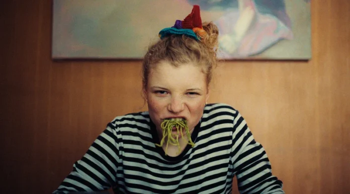 How to Be Normal and the Oddness of the Other World – Festival Film 100% Manusia 2025 How to Be Normal and the Oddness of the Other World